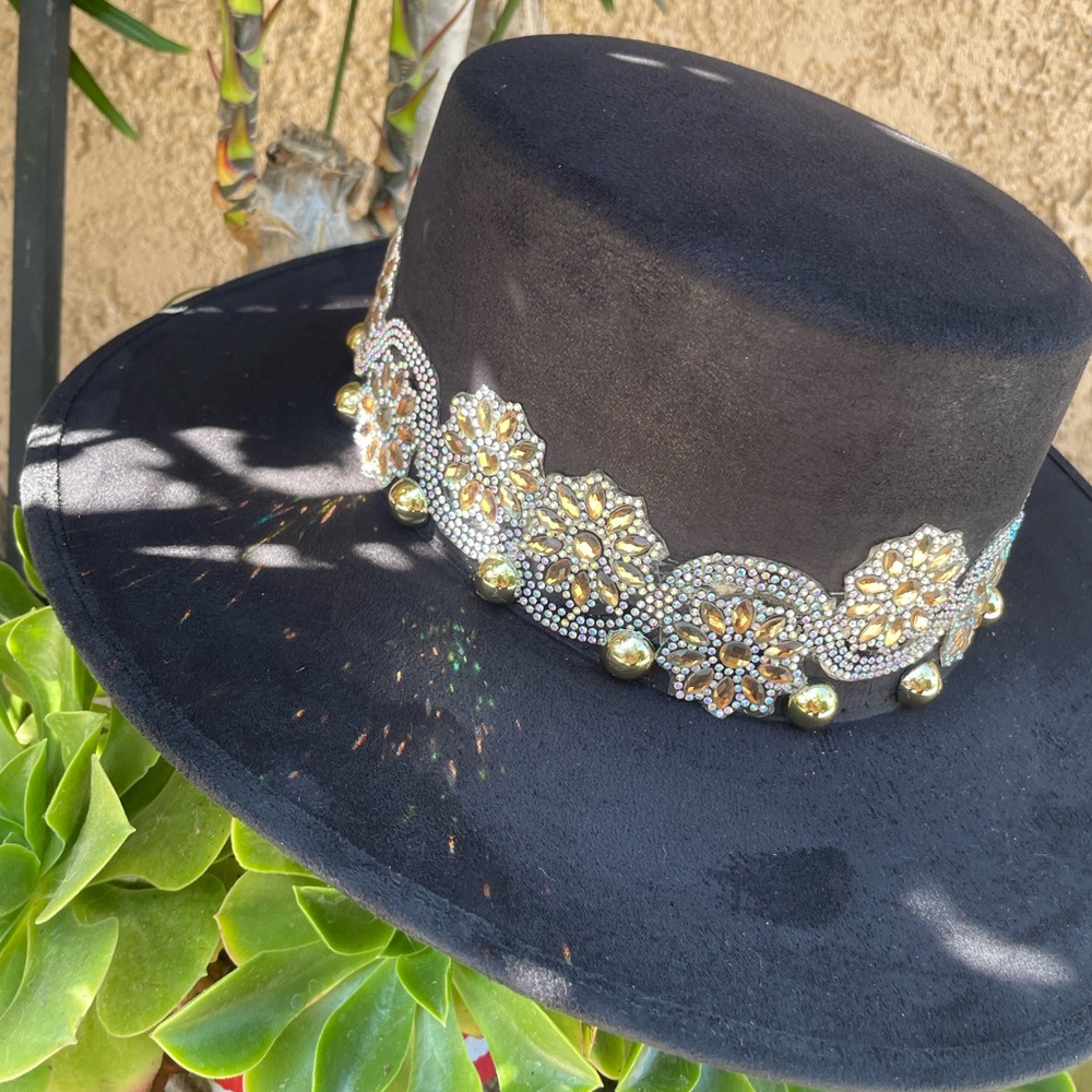 Embellished Flat Too Hat - Picture 3 of 5